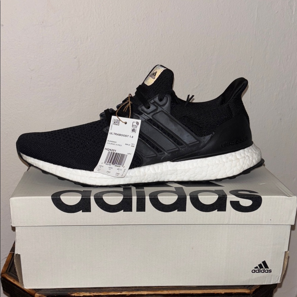 Adidas Men's Black and White Athletic Shoes